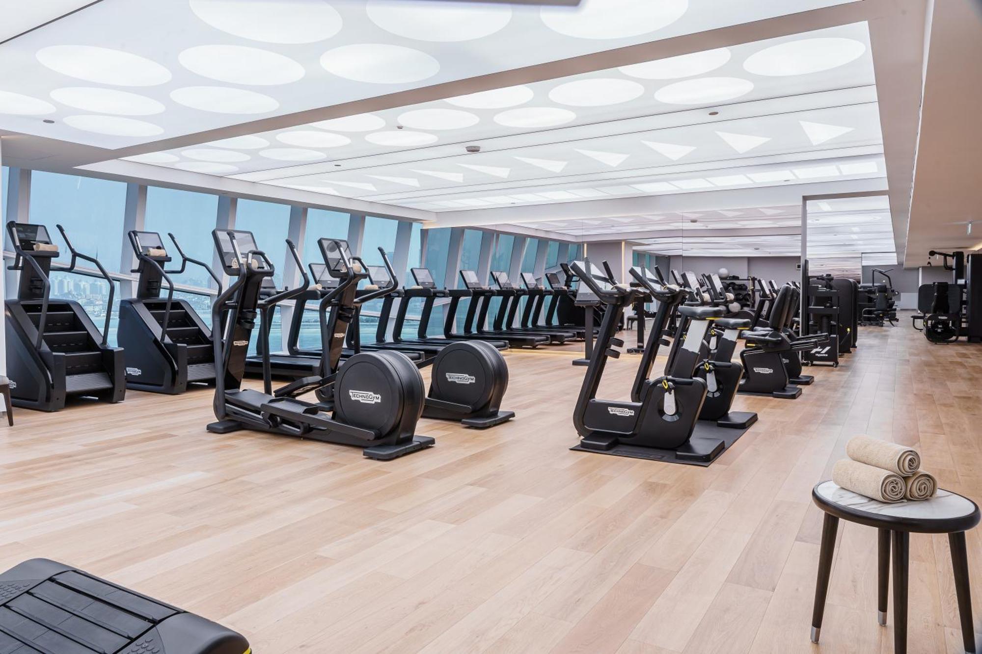 Fairmont Doha Hotel Lusail Exterior photo The gym at the 100 East 53rd Street building