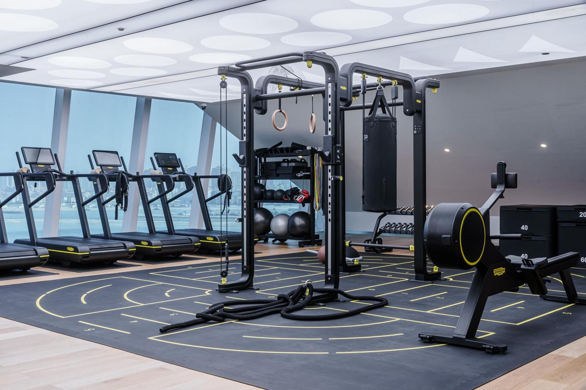 Fairmont Doha Hotel Lusail Exterior photo The gym at the 2012 London Olympics