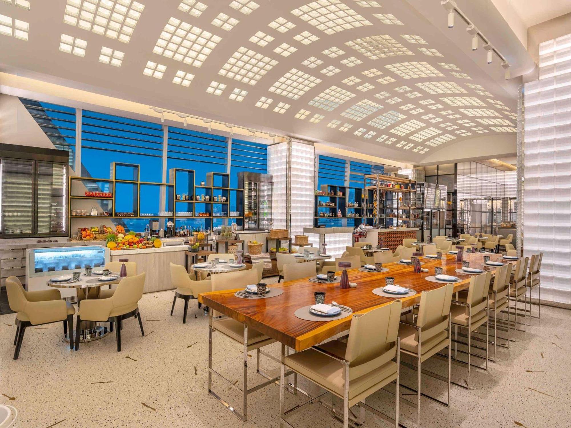 Fairmont Doha Hotel Lusail Exterior photo The restaurant
