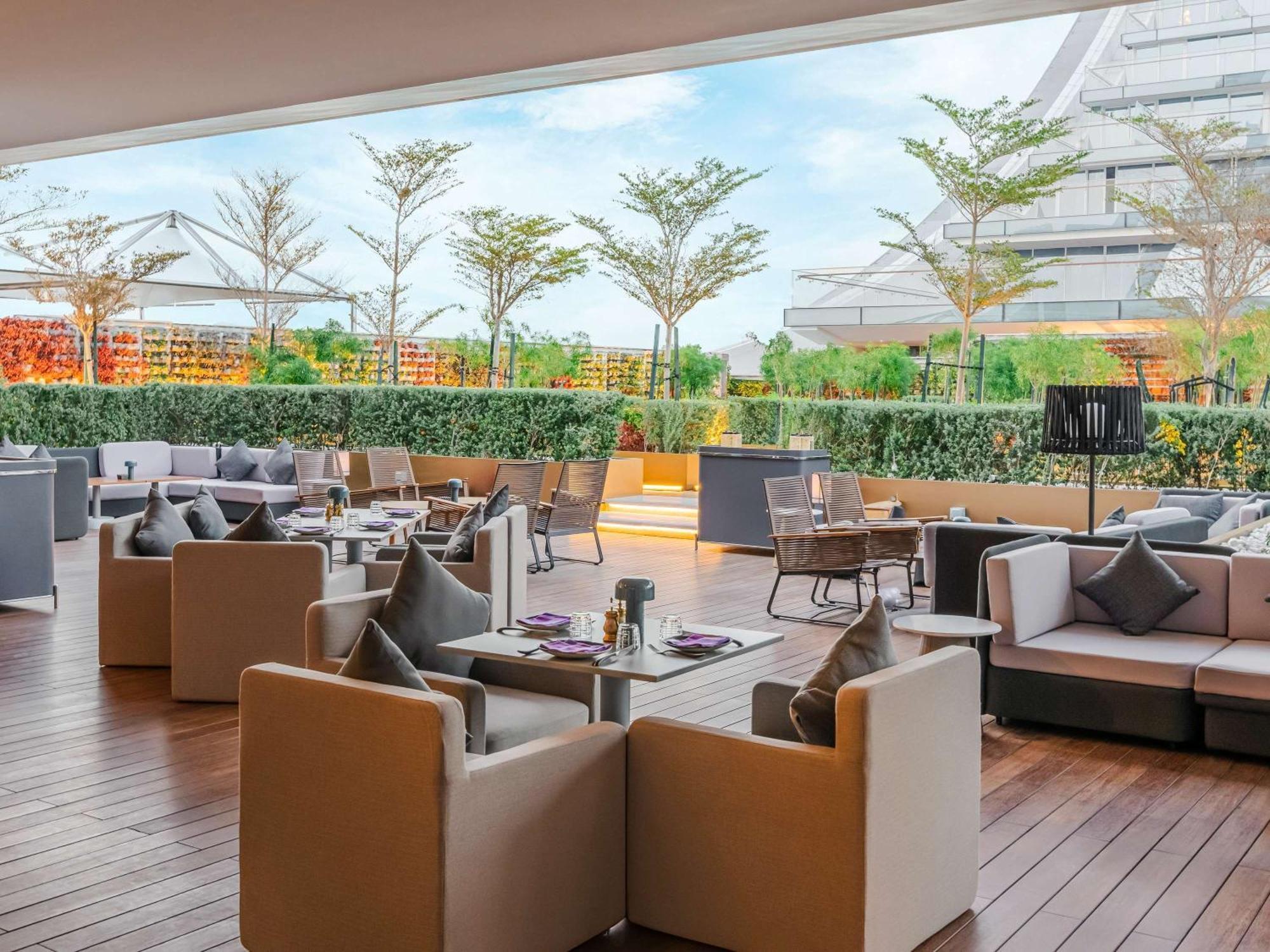 Fairmont Doha Hotel Lusail Exterior photo The Terrace